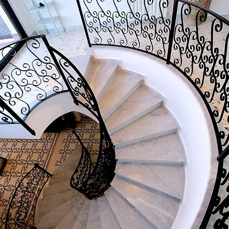 Al 33 Giri Отель типа 