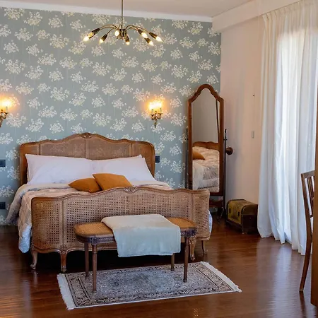 Al 33 Giri 4* Cefalù