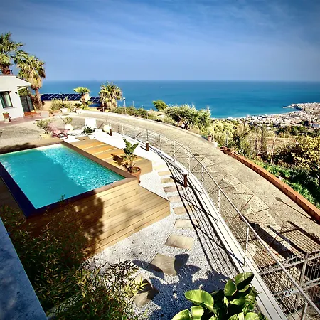 Al 33 Giri Bed & Breakfast Cefalù