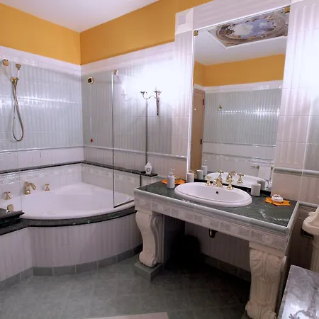 Bed & Breakfast Al 33 Giri Cefalù