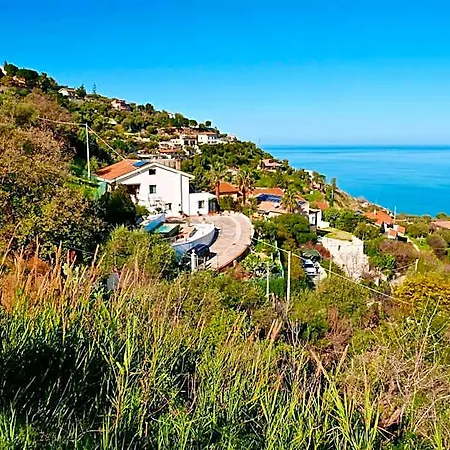 Al 33 Giri Bed & Breakfast Cefalu