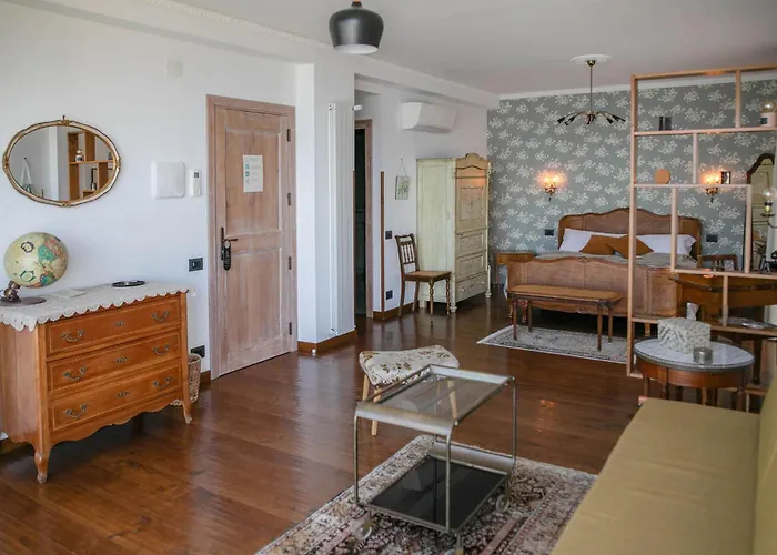 Al 33 Giri Bed & Breakfast 4*