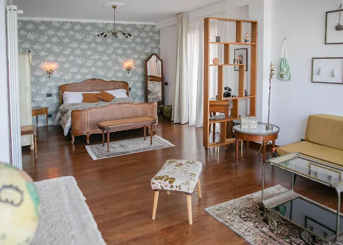 Bed & Breakfast Al 33 Giri 4*