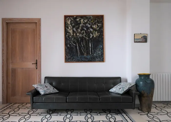 Al 33 Giri 4* Cefalù